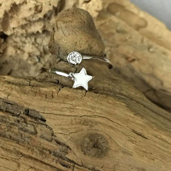 Sterling Silver White Star Cz Toe Ring - Picture 1 of 3